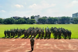 高中“第一課” 軍訓(xùn)燃熱血——金華市方格外國(guó)語學(xué)校2021級(jí)高一新生軍訓(xùn)開營(yíng)